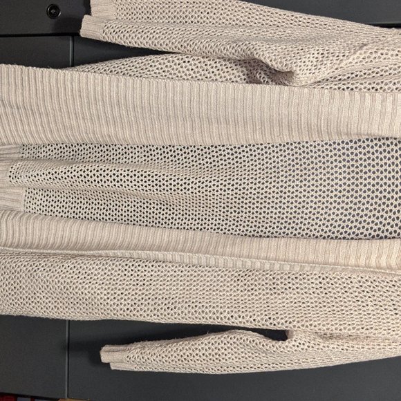 Suzy Shier // Cream 3/4 Sleeve Cardigan - Picture 2 of 3